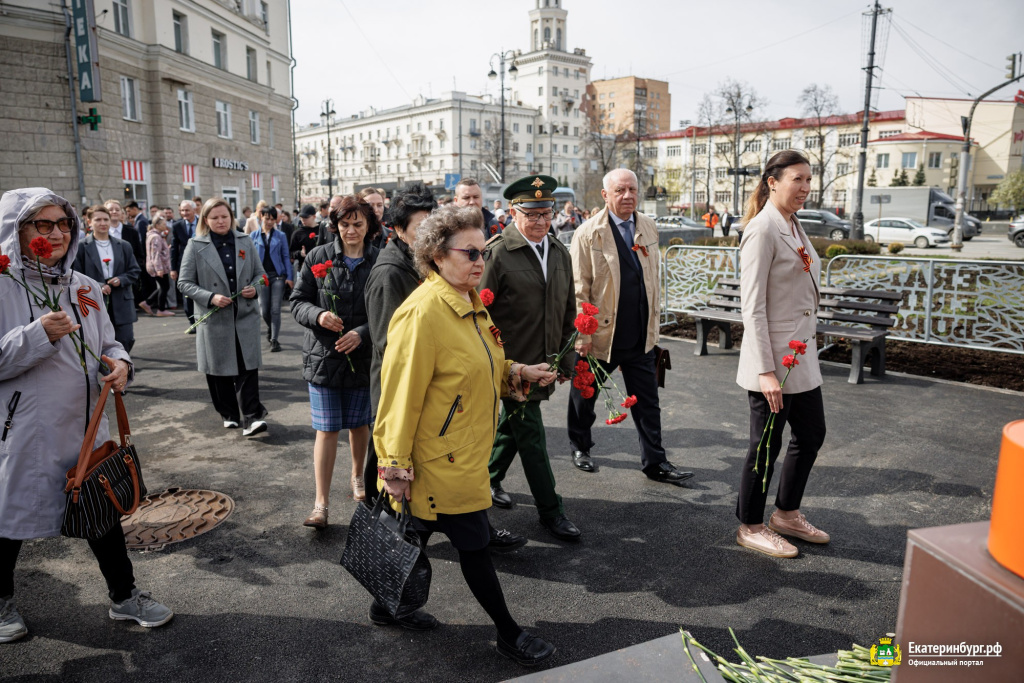 bb0b6fee3e7e27dd594137316ebf3a58.jpg bb0b6fee3e7e27dd594137316ebf3a58.jpg