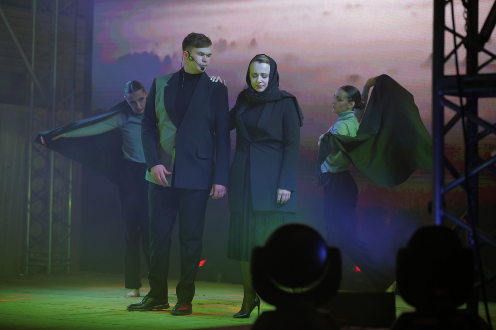 sUVZ_1903.jpg sUVZ_1903.jpg